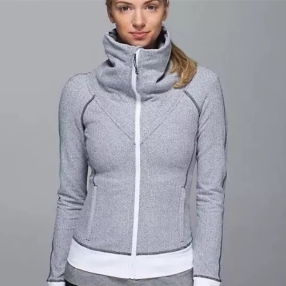 Lululemon be present jacket size 10