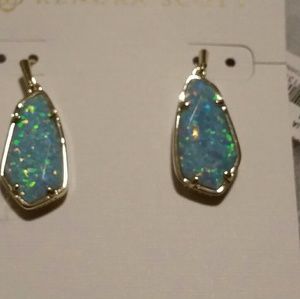 🚫 SOLD🚫Kendra Scott Camelia Aqua Opal earrings