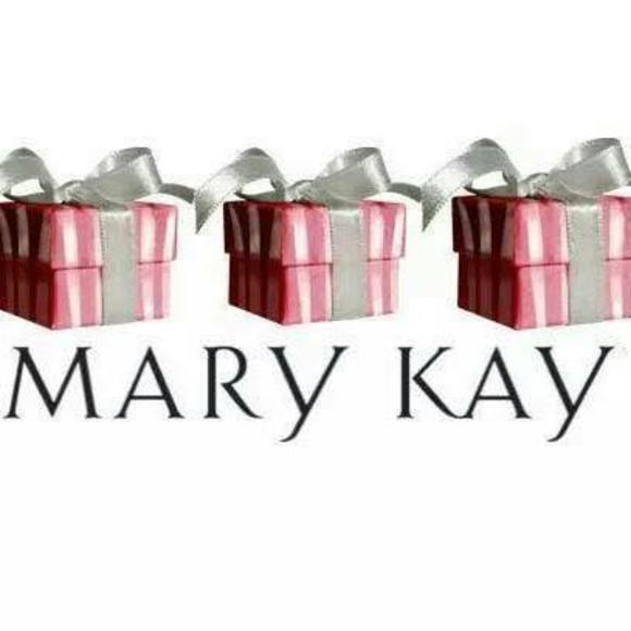 Meet your Posher, Cindy - Picture 2 of 2