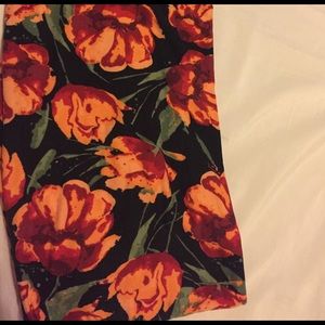 Lularoe tc floral leggings
