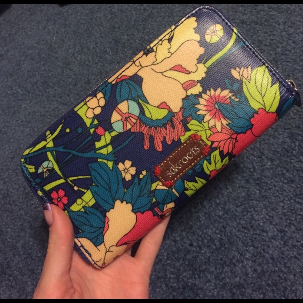 Sak roots wallet