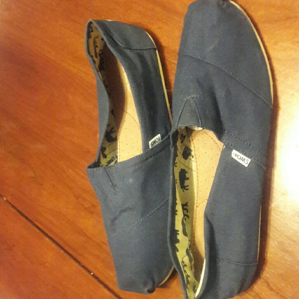 Toms