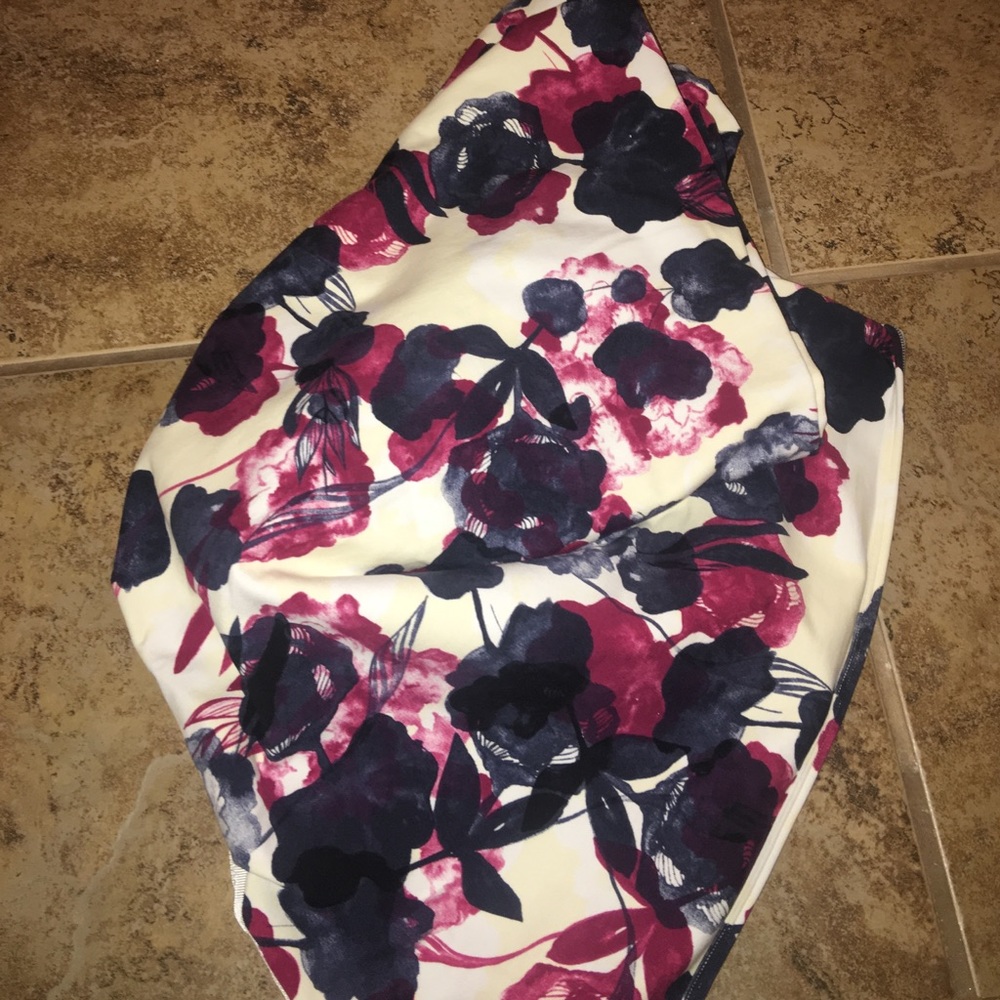 Lululemon inky scarf