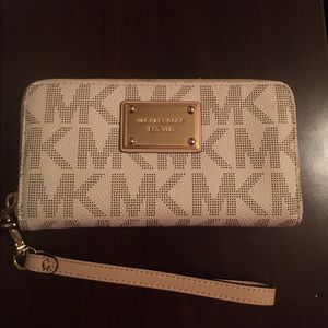 Michael Kors wallet