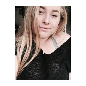 Meet your Posher, Chloe