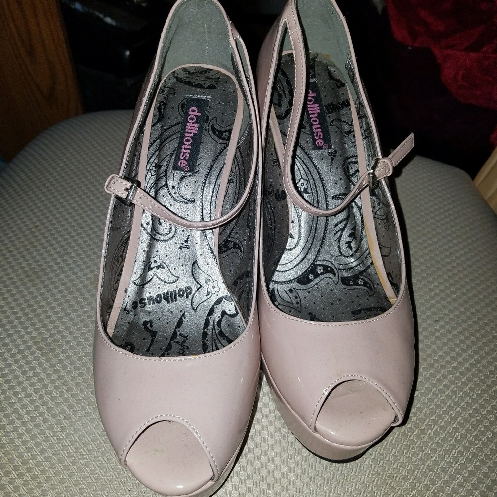 Nude/Blush Wedges