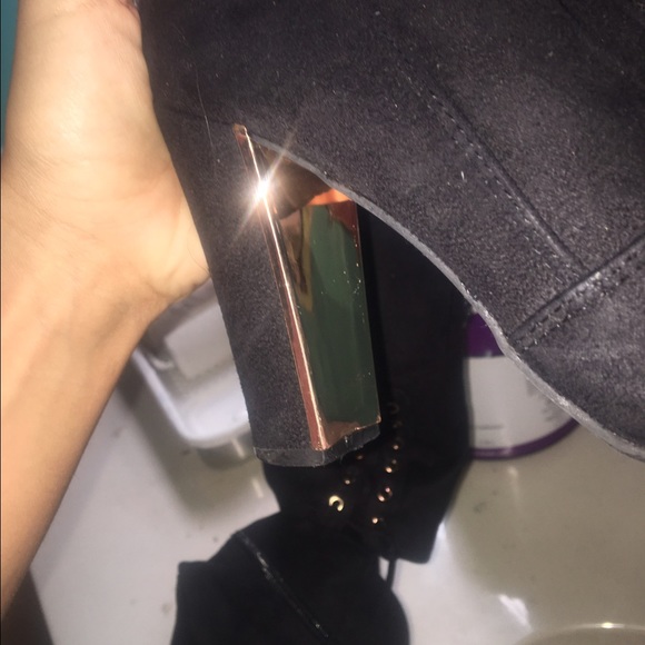 Suede black thigh high boots - Picture 3 of 4