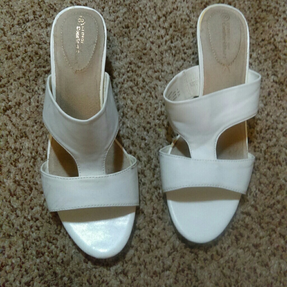 Women's white heel sandald