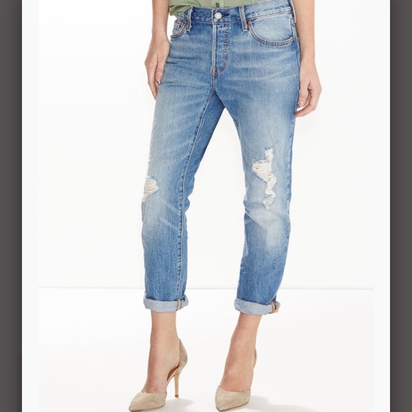 Levi's Denim - Levi's High Waisted Raw Hem Distressed Jeans!