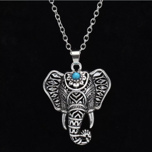 🐘Elephant charm necklace 🐘 - Picture 3 of 3