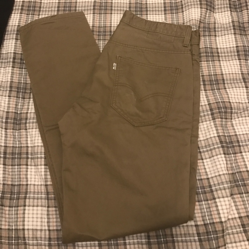 Levi's 508 33x32. Beige Chino.