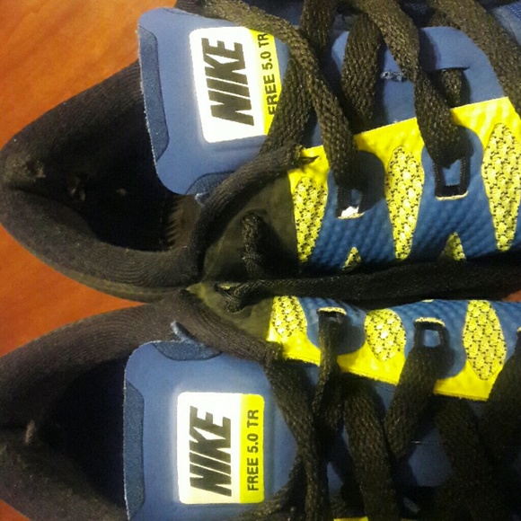 Nike Free 5.0 Running Shoes - Picture 7 of 8