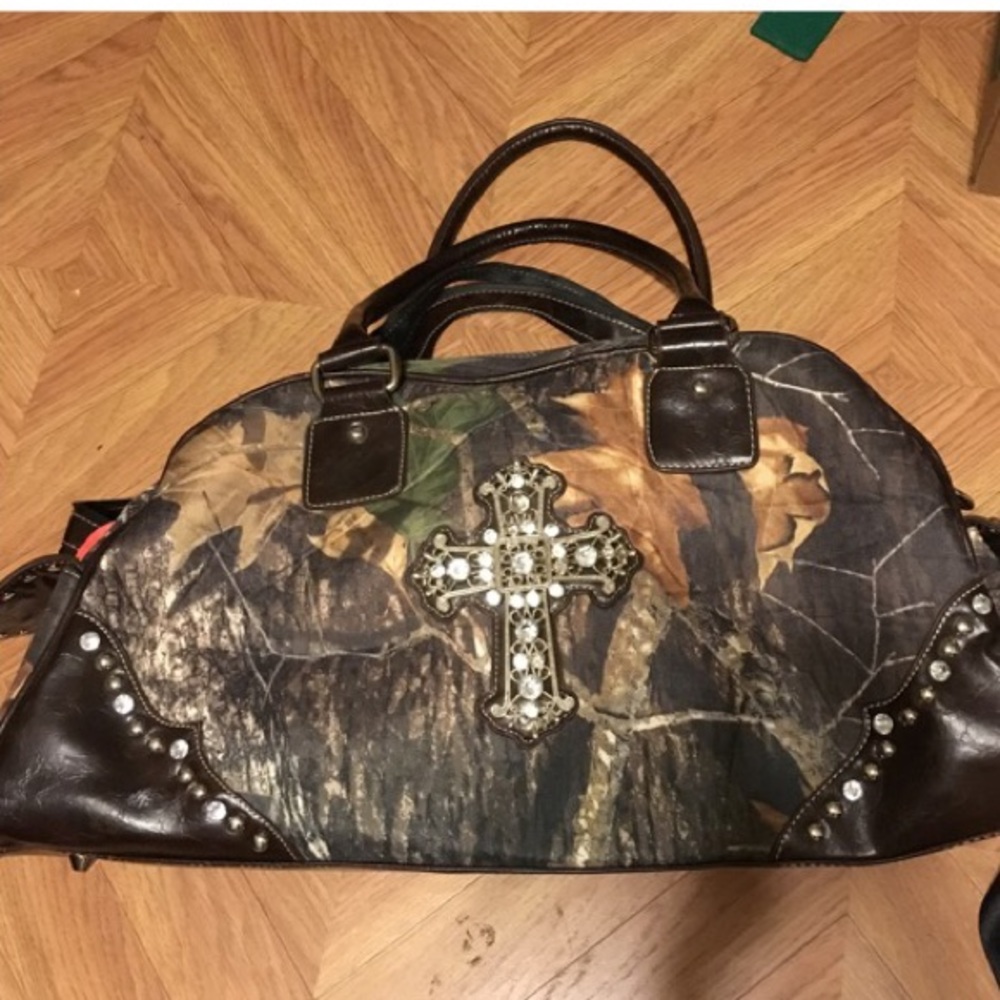 Westerners Accent Cross Over Night Tote