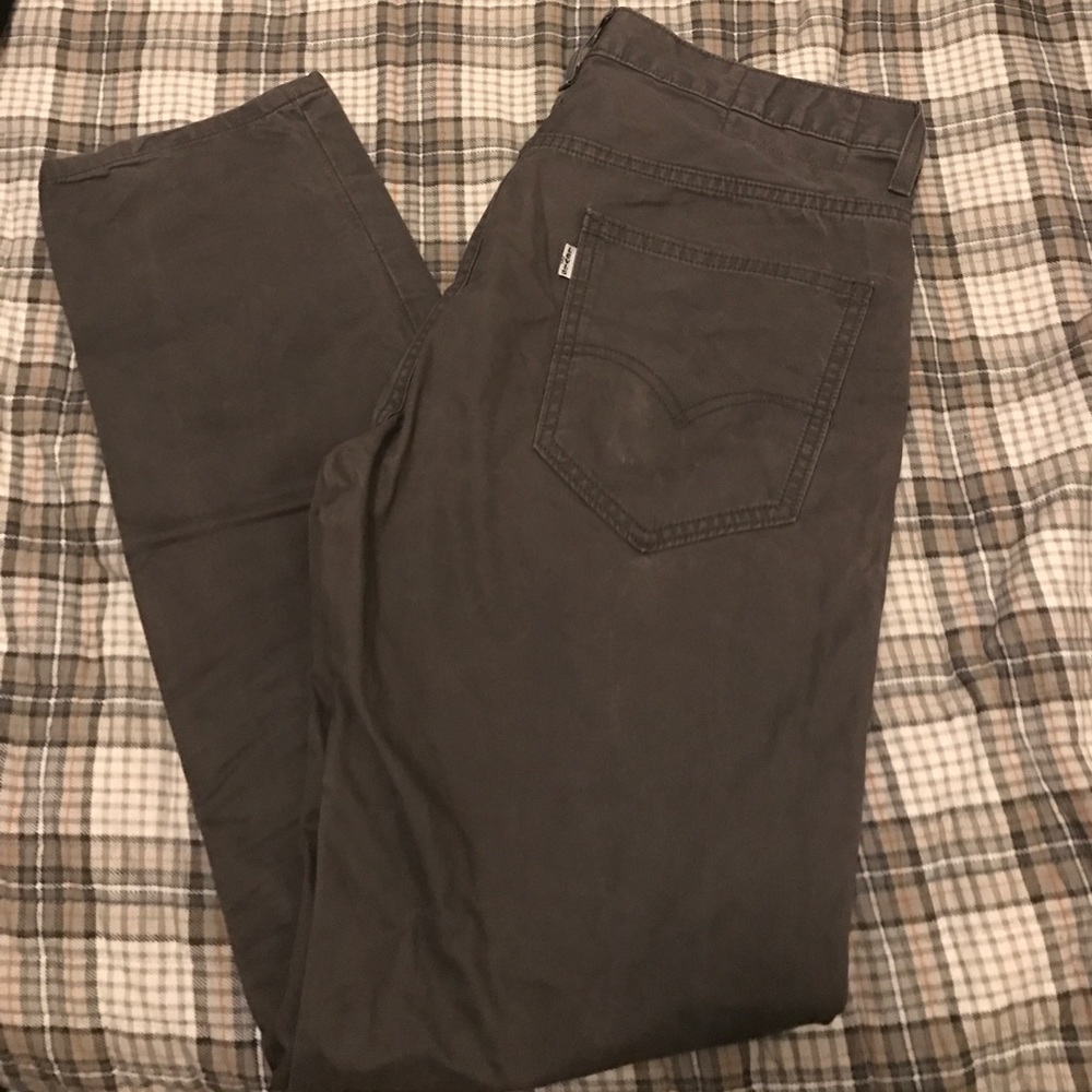 Levi's 508 33x32. Beige Chino.
