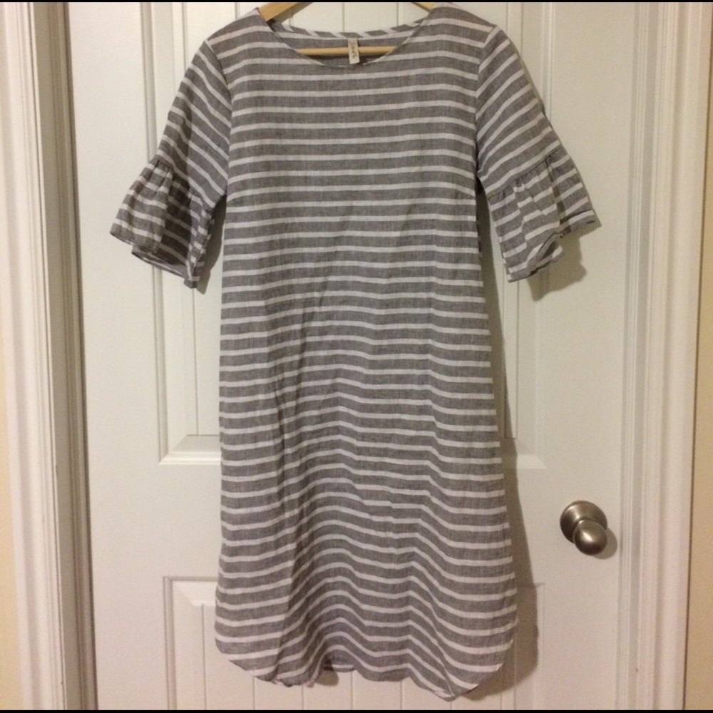 Gray Linen midi dress with bell sleeves