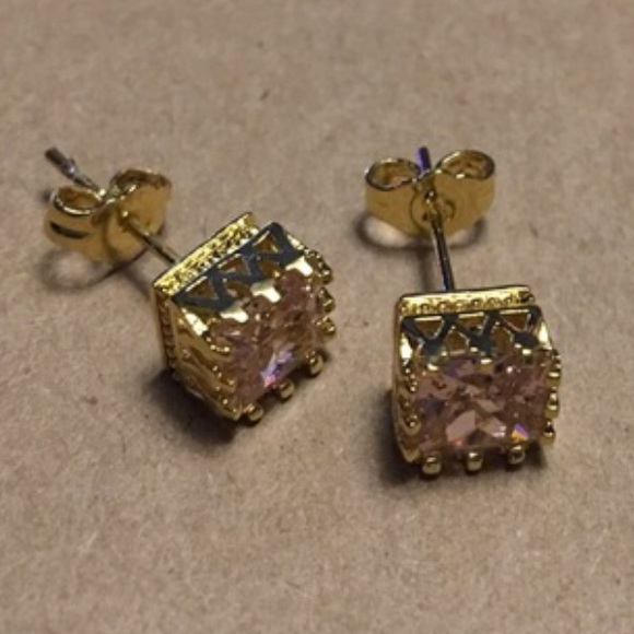 Square Earrings - Picture 2 of 3