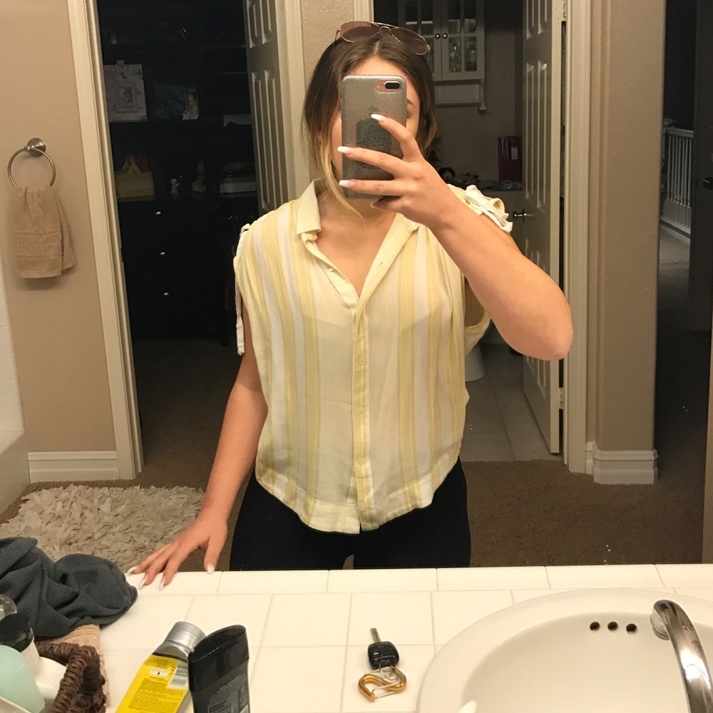 ISO FREE PEOPLE YELLOW STRIPED TOP
