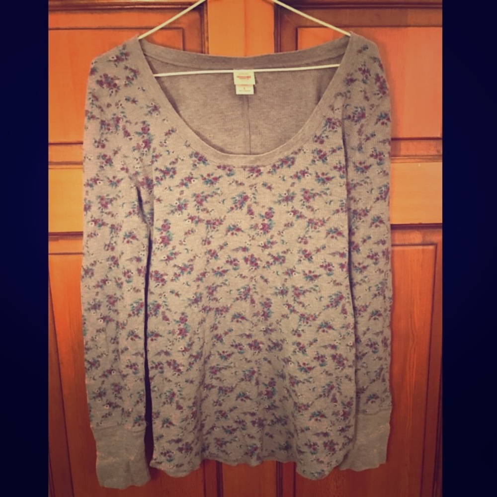 Mossimo Supply grey floral thermal waffle knit top