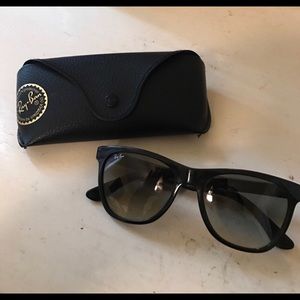 Black women's RayBans