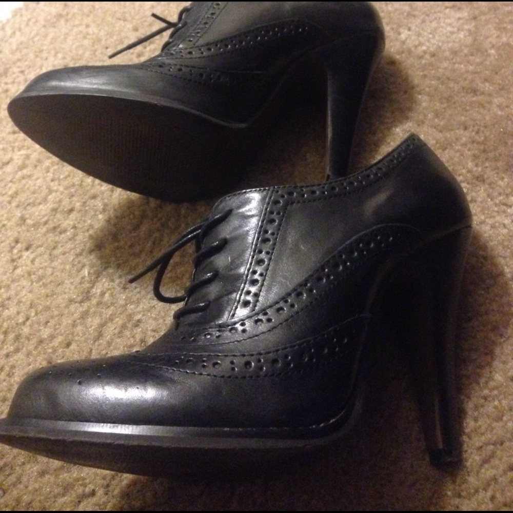 Aldo Black Oxford Booties
