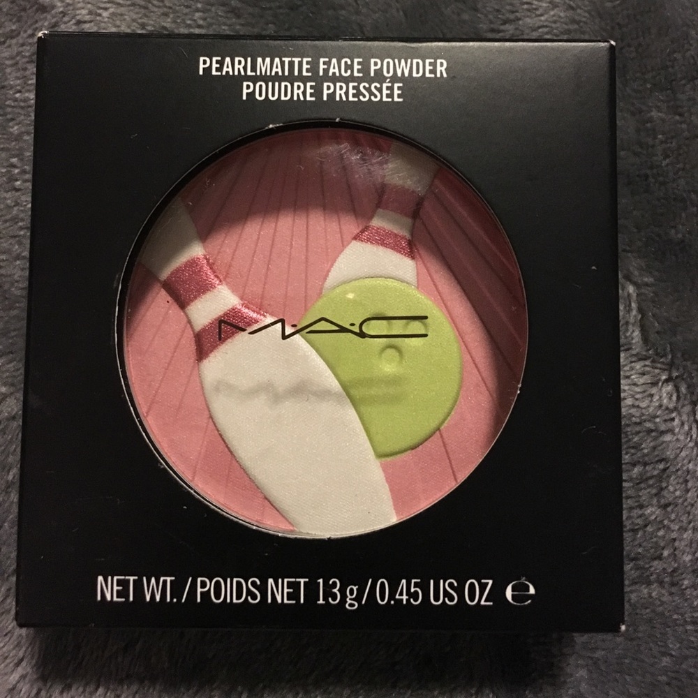 MAC Cosmetics It's a Strike! Trophy Brand New