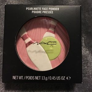 MAC Cosmetics It's a Strike! Trophy Brand New