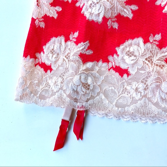 ๐น New Victoria's Secret garter belt & panties ๐น - Picture 4 of 7