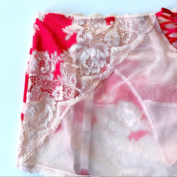 ๐น New Victoria's Secret garter belt & panties ๐น - Picture 6 of 7