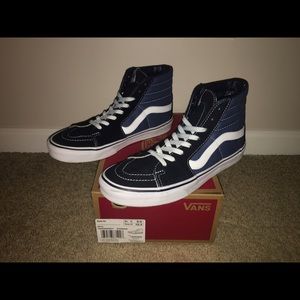 Sk8-Hi navy blue Vans