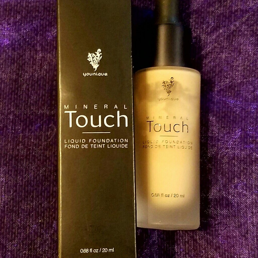Younique Touch Mineral Liquid Foundation - Taffeta