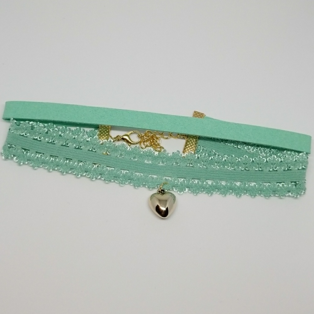 Heart Paisley Choker