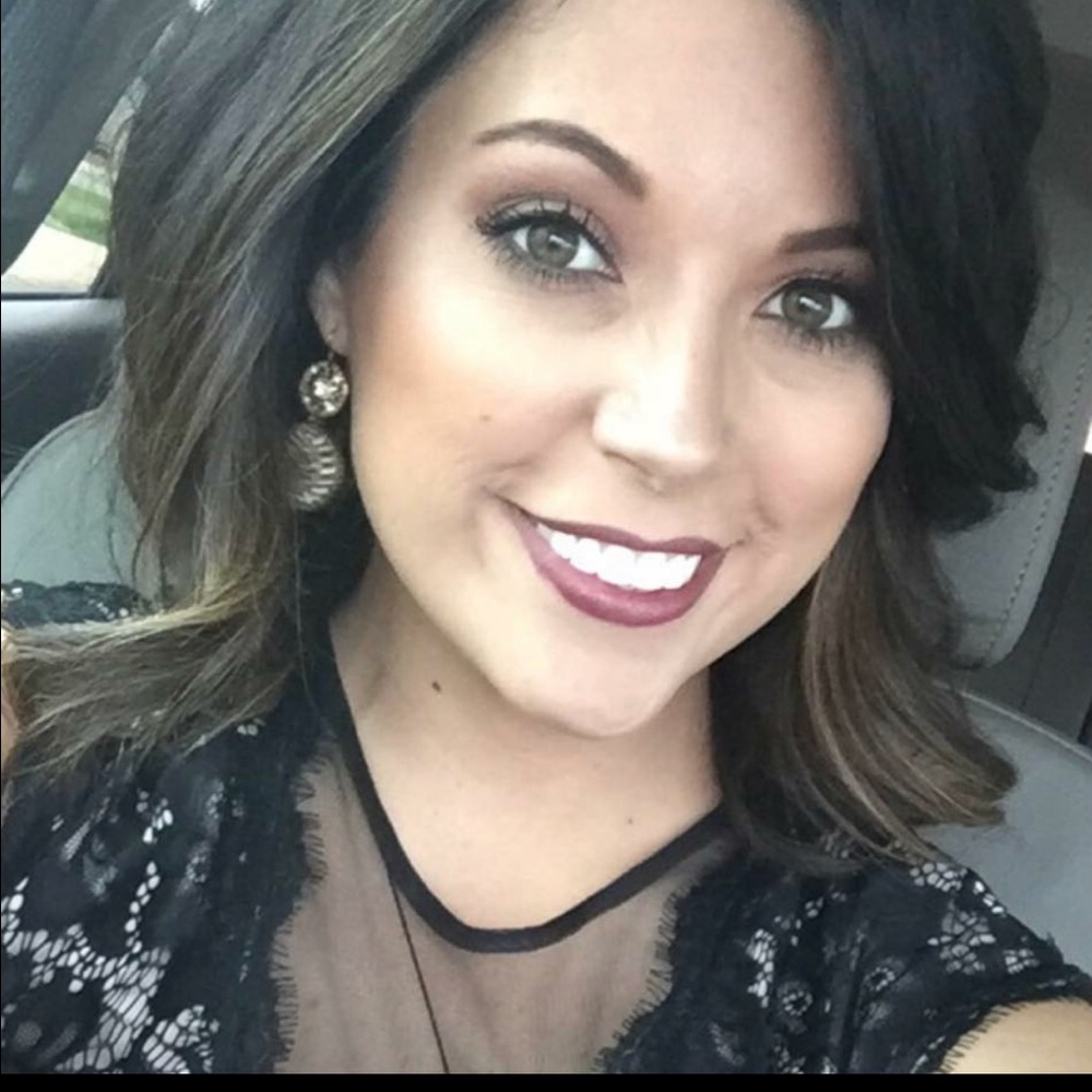 Meet your Posher, Aly