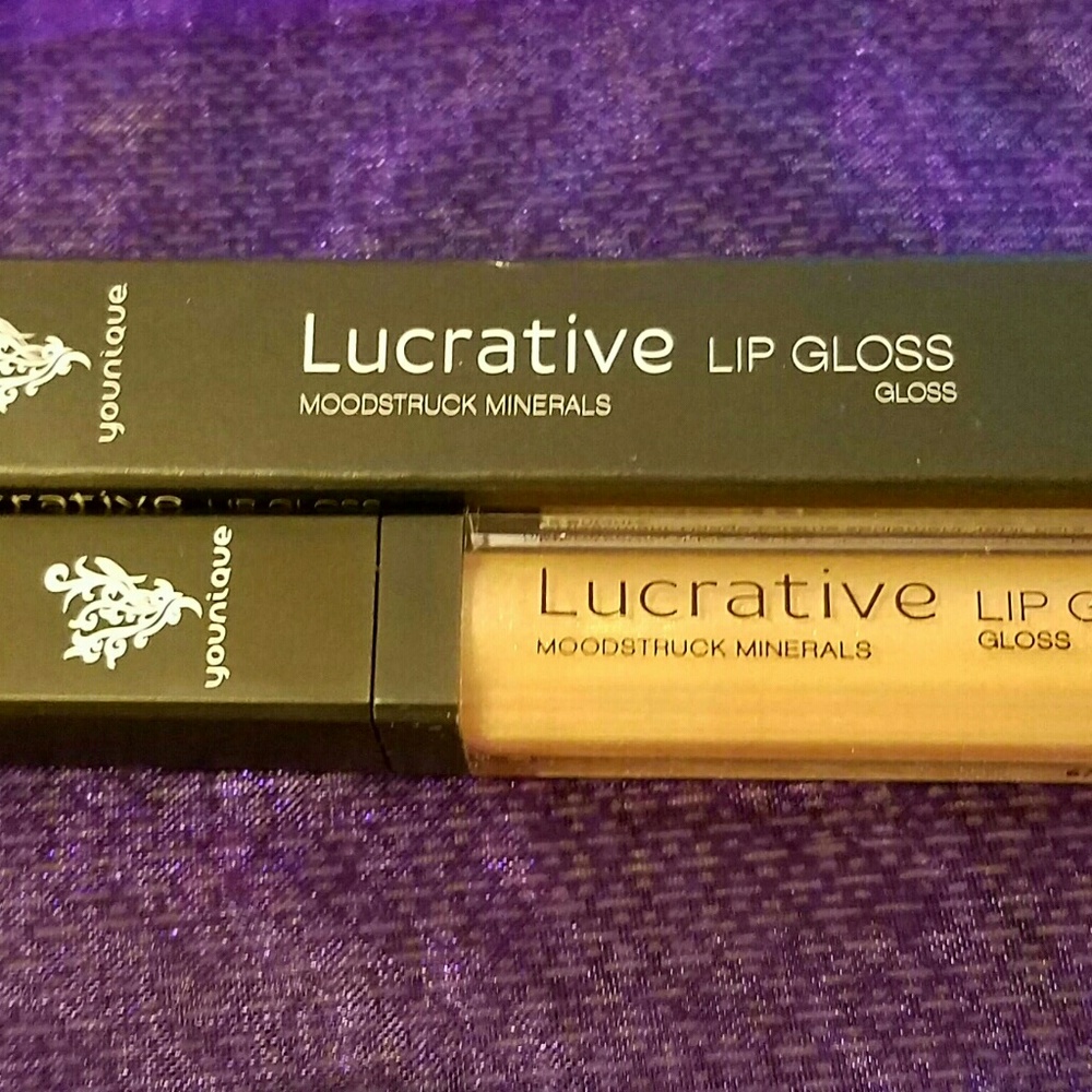 Younique Lucrative Lip gloss in Lunar
