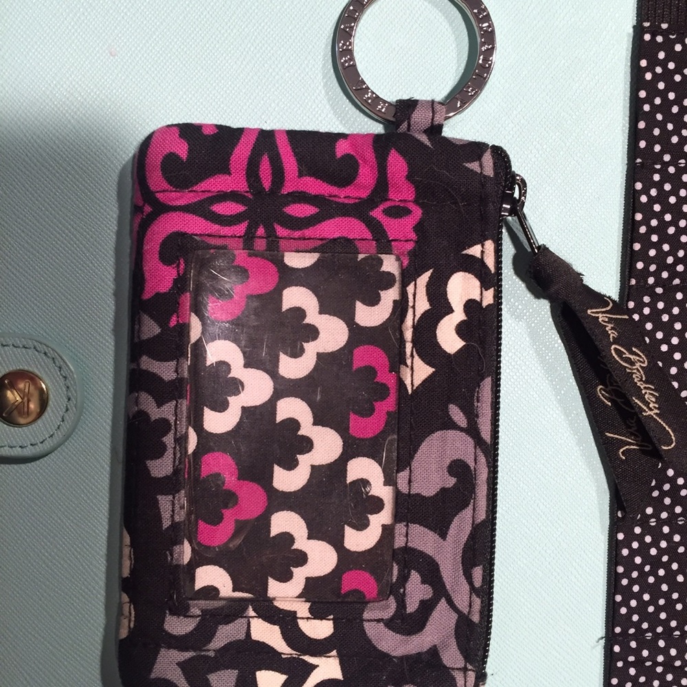 🚫SOLD ON FB🚫Vera Bradley Canterbury Magenta Zip
