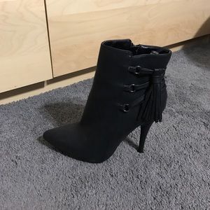 NEW Anne Michelle Black Booties