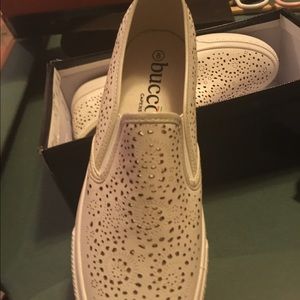 Bucco shoes