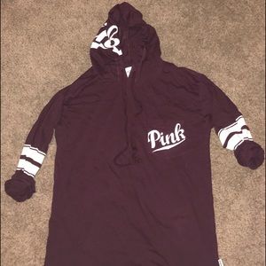 Maroon tshirt pullover !