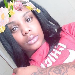 Meet your Posher, Lenaa