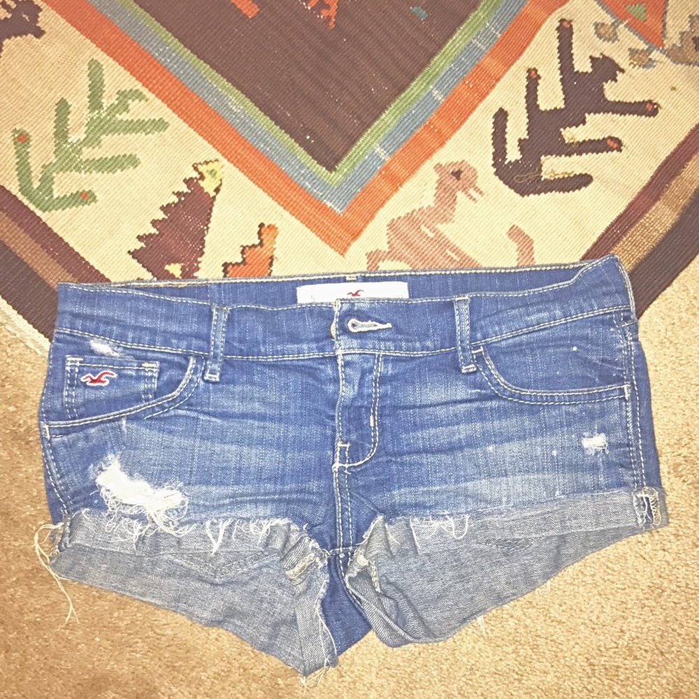 Hollister low rise distressed cut off jean shorts