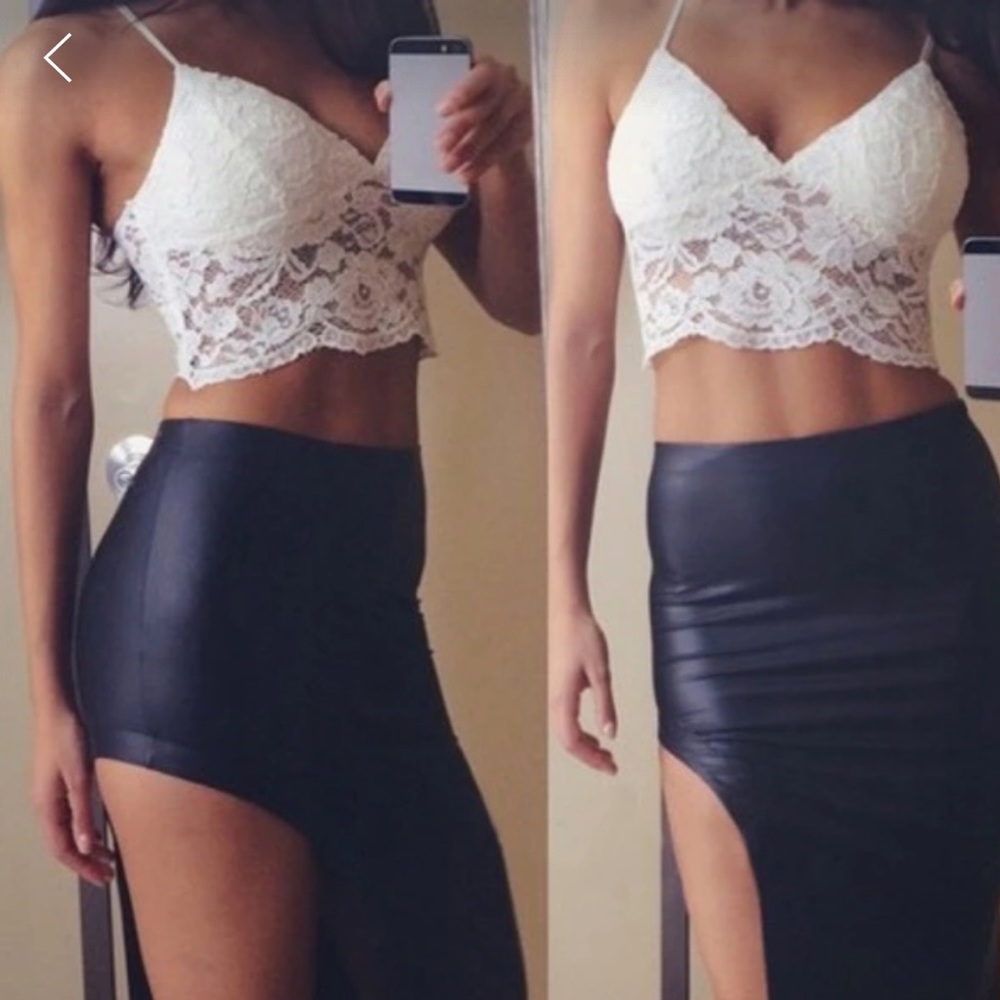 Lace vneck crop top