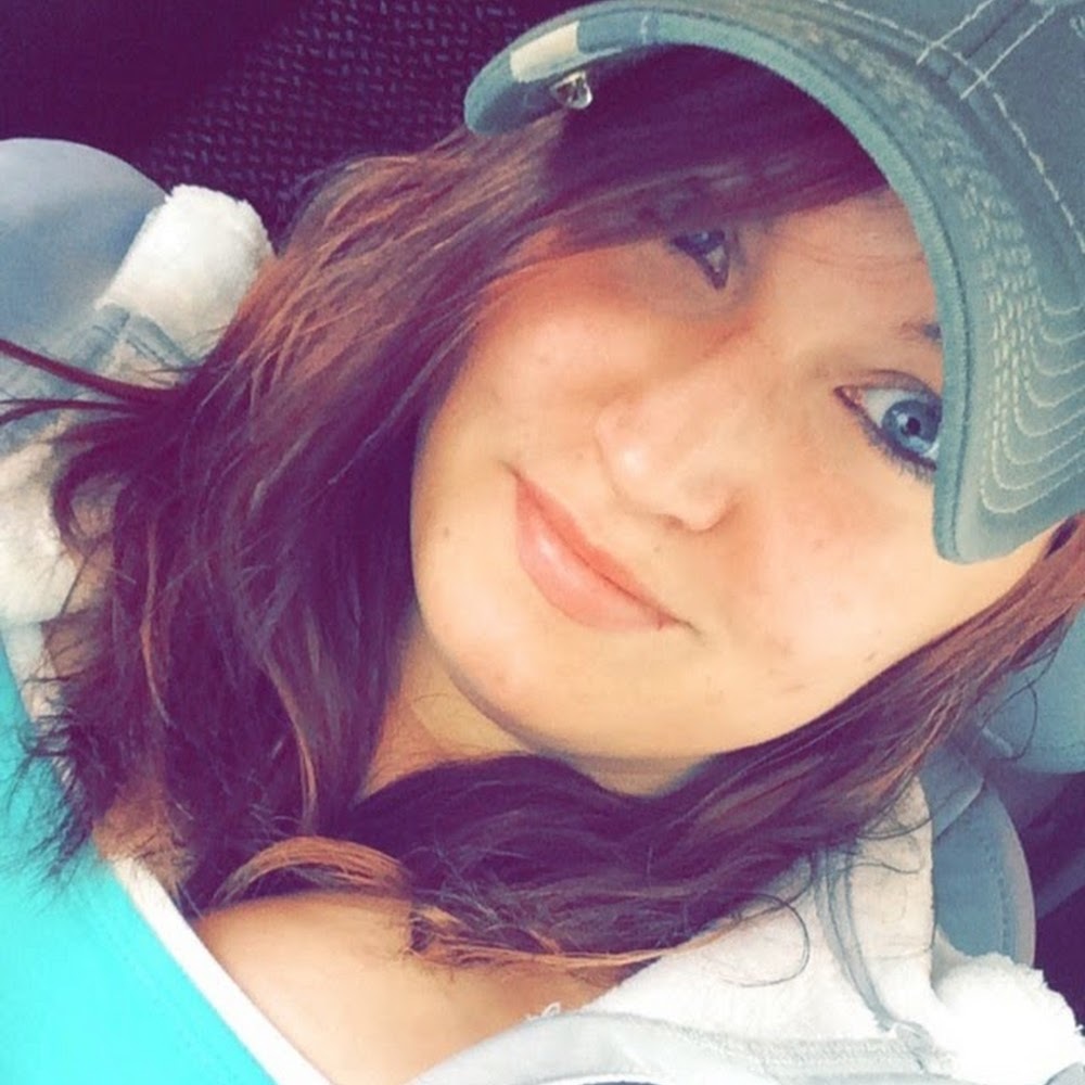 Meet your Posher, Tia