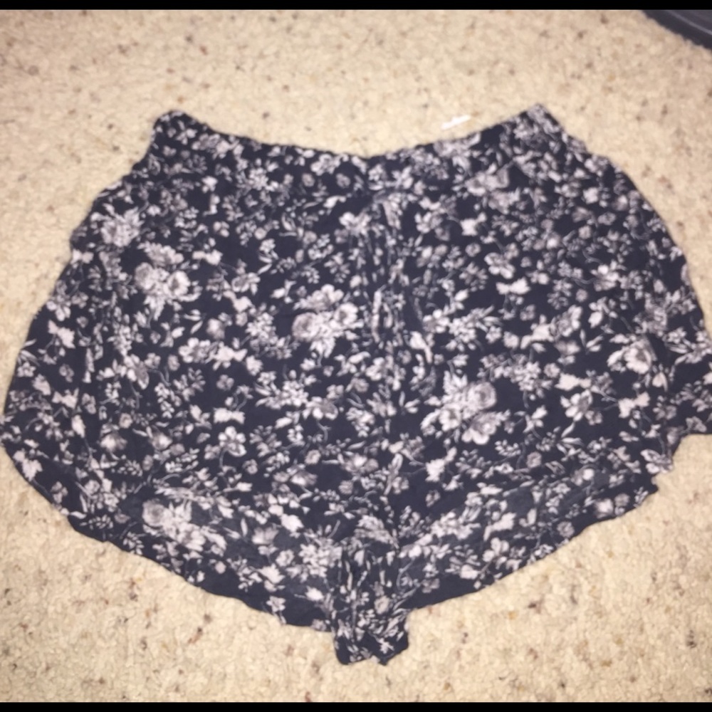 Brandy Melville shorts