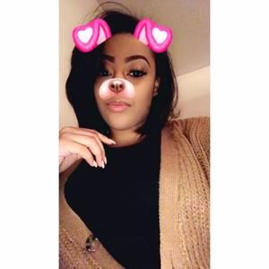 Meet your Posher, Kaila