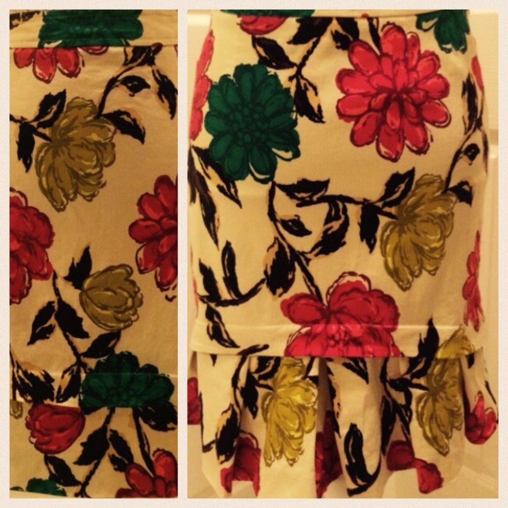 ⭕️Sara Campbell spring pleat back skirt