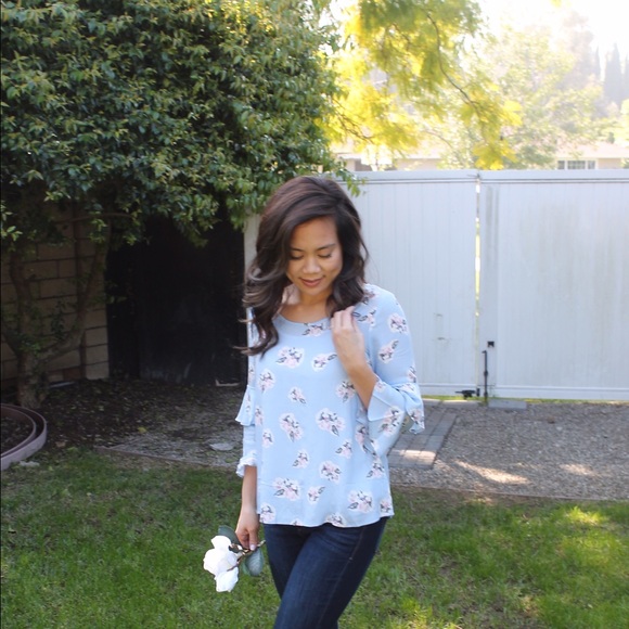 SALE Blue Floral Bell Sleeved Blouse - Picture 3 of 4