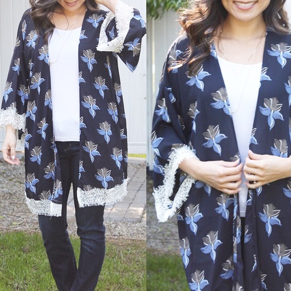 Blue Floral Lace Kimono - Picture 4 of 4