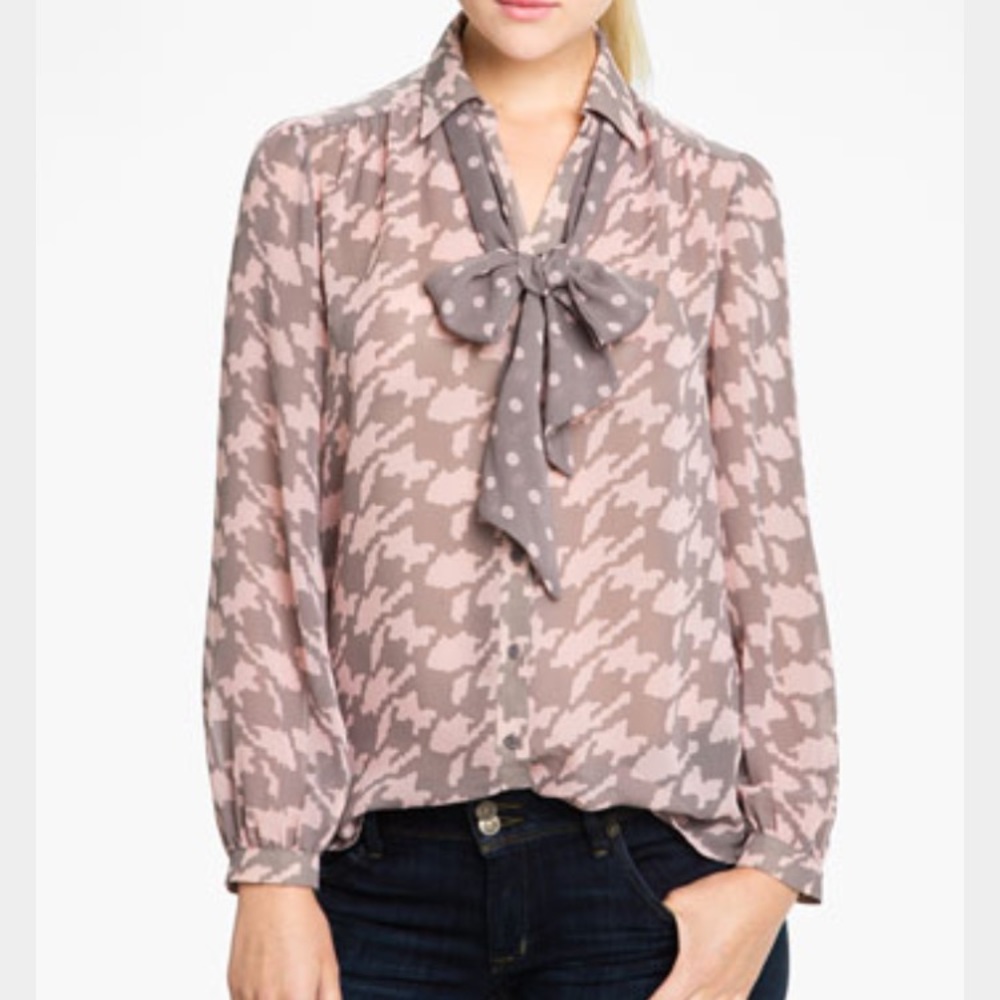 Bellatrix houndstooth blouse with bow