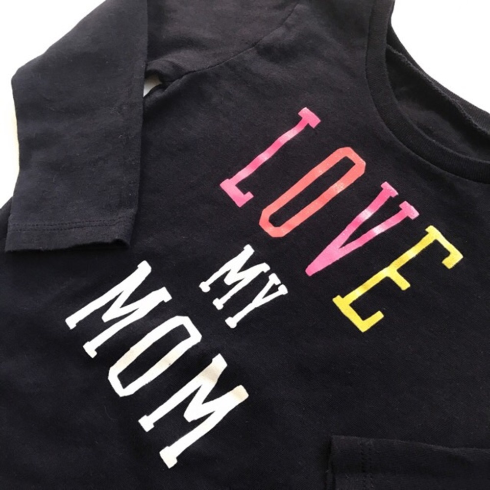 🚫SOLD🚫Love Mom" Onesie Bundle - Picture 3 of 4
