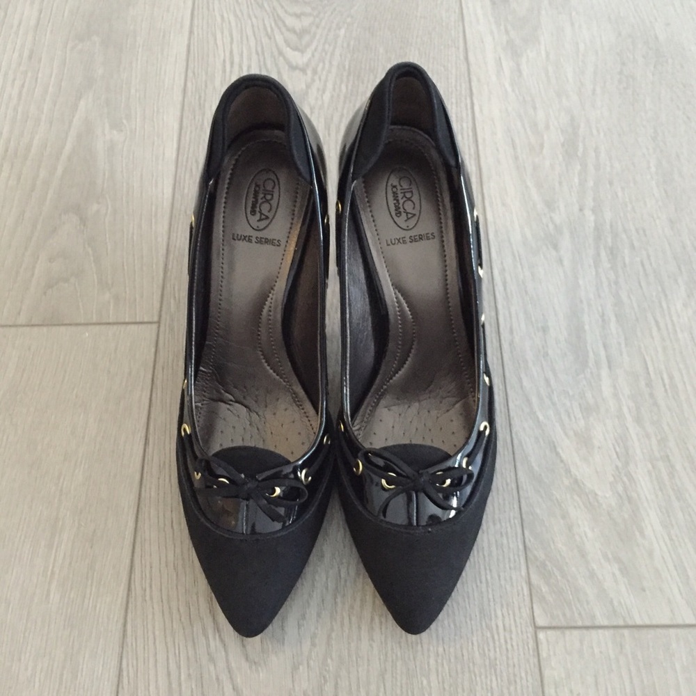 Circa Joan & David Black Suede and Patent Pumps