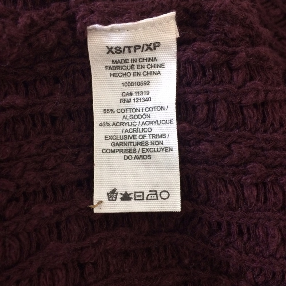 🔥 sale Garage maroon v neck sweater - Picture 3 of 3